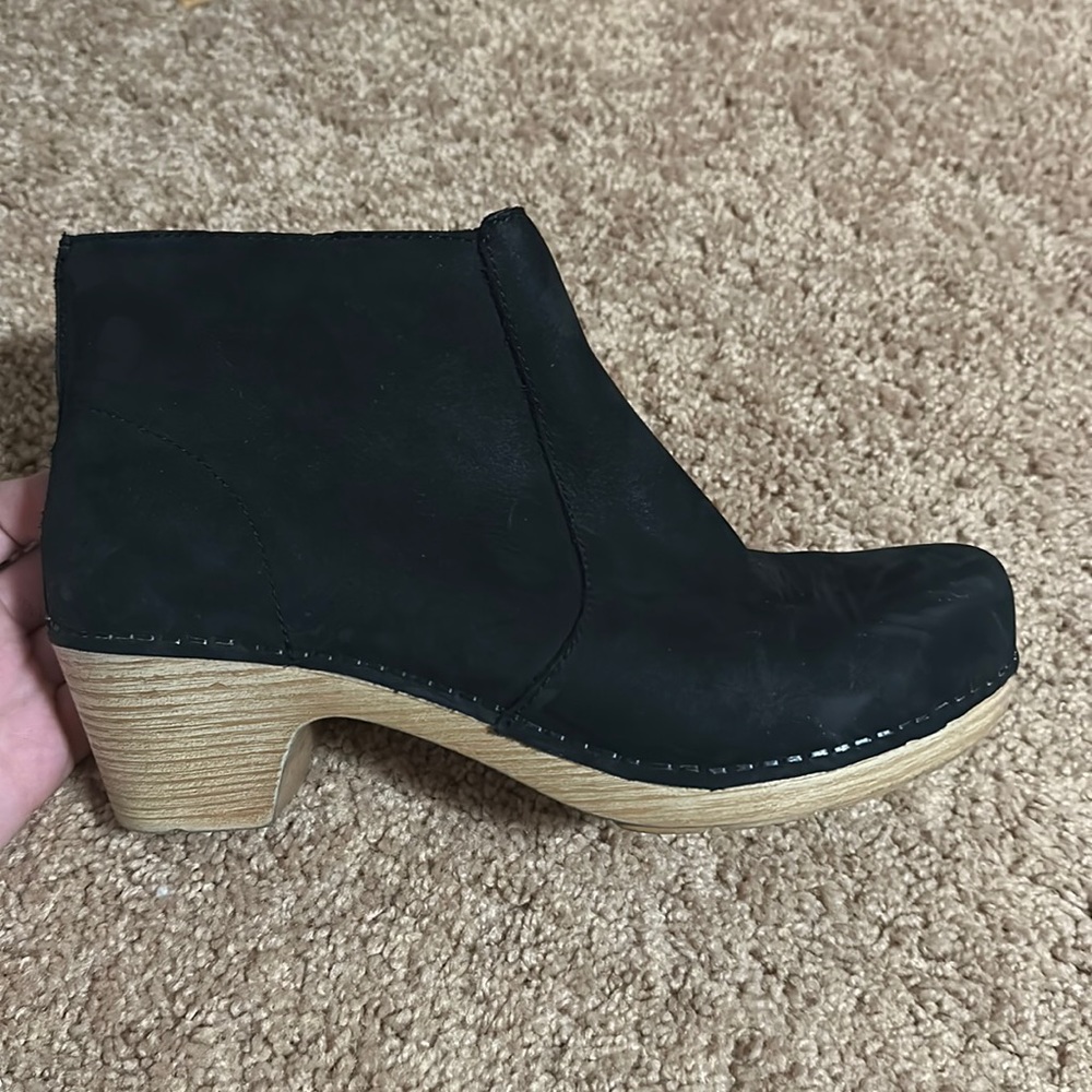 Dansko black suede clog